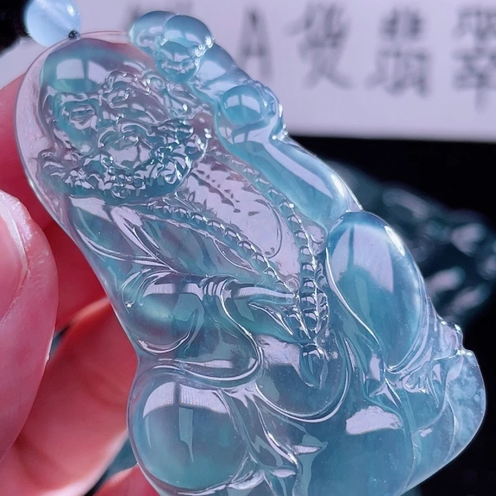 翡翠未镶嵌颈饰9999999999