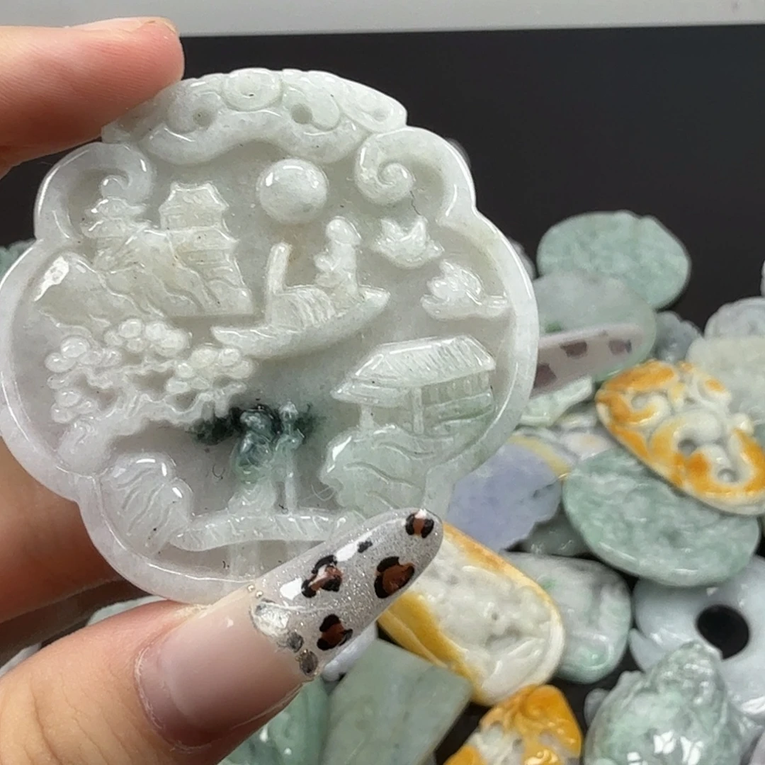 翡翠未镶嵌颈饰翡翠