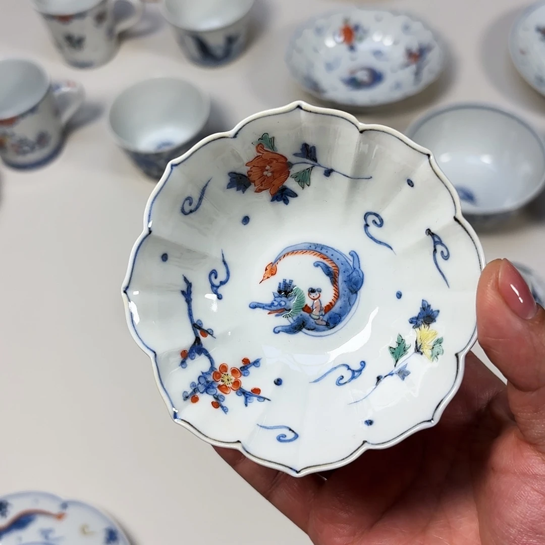 瓷      绫部史织