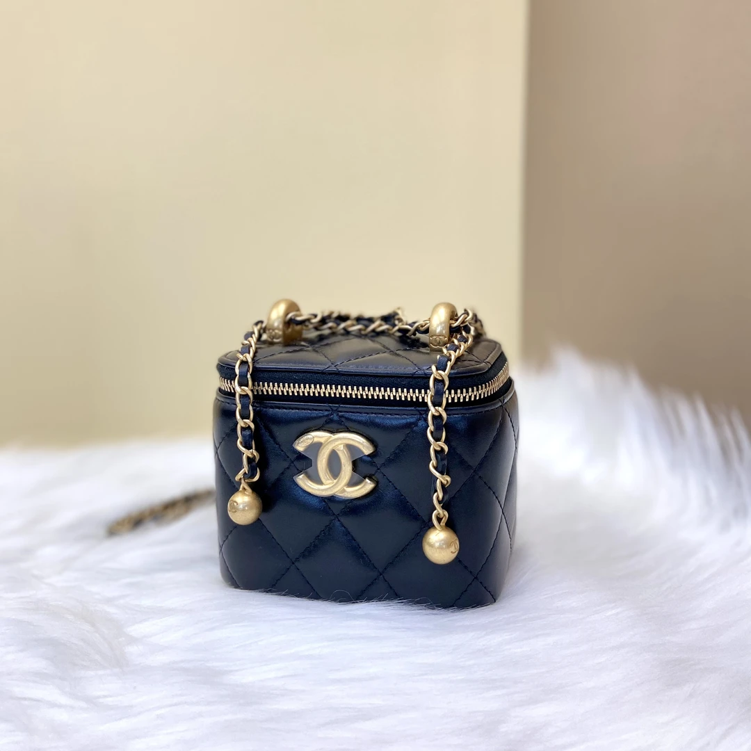 未使用 Chanel/香奈儿 闲置新 黑金双金珠盒子  31开