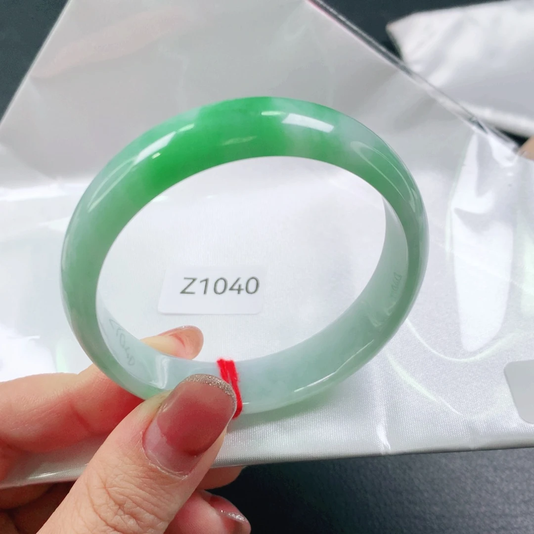 翡翠未镶嵌手镯半山水03