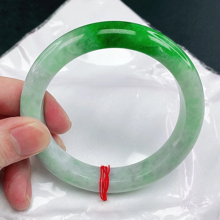 翡翠手镯未镶嵌圈63。0B02