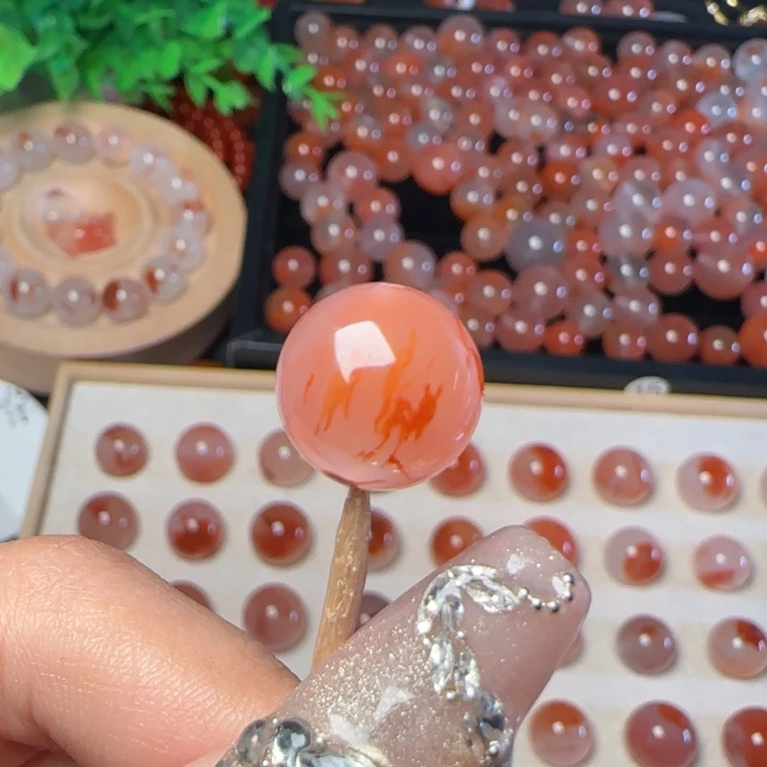 南红玛瑙颈饰未镶嵌小***儿