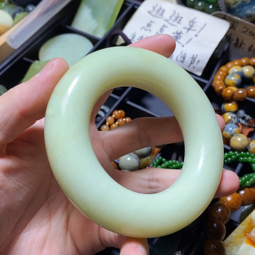 蛇纹石玉未镶嵌颈饰56口