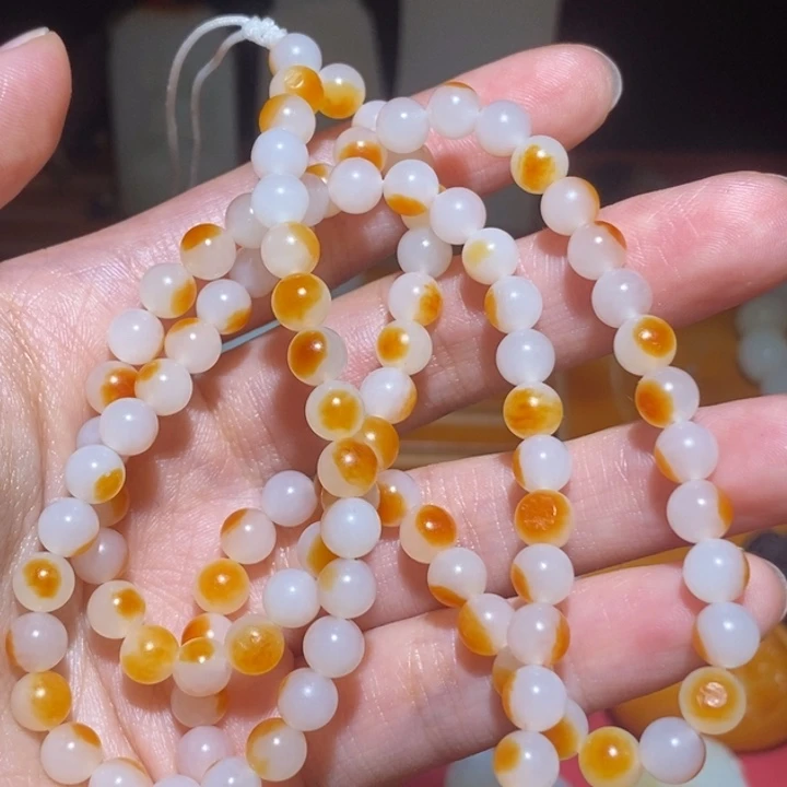 瑱***缘和田玉未镶嵌颈饰
