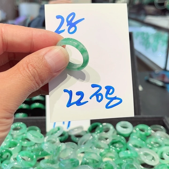 石英质玉未镶嵌戒圈