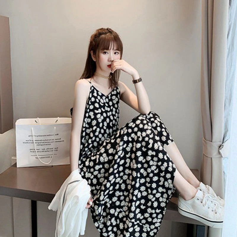 夏季显瘦吊带2024仙女雏菊碎花连衣裙少法式超仙森系小女裙裙子