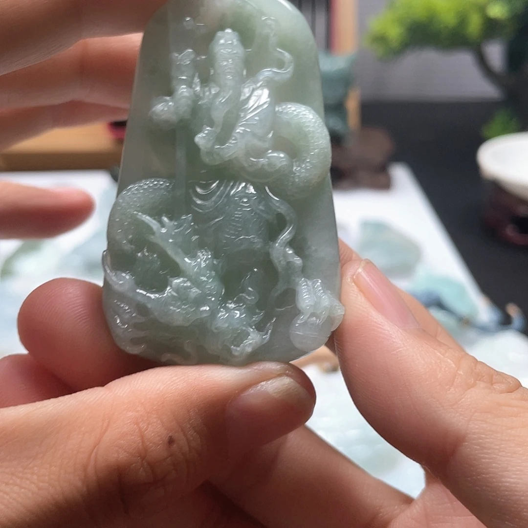 ？***？翡翠未镶嵌吊坠(不含链)翡翠关公