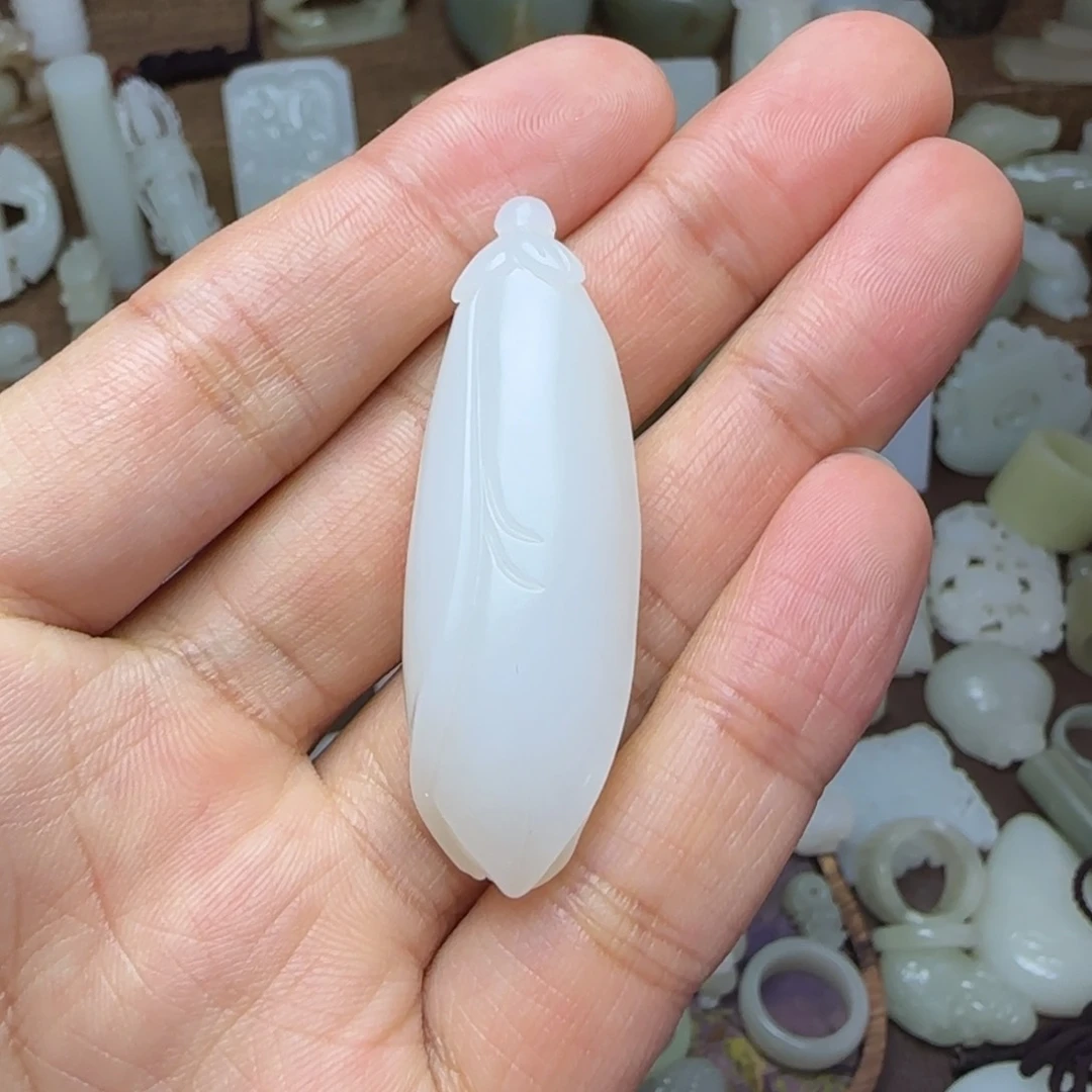 和田玉挂件未镶嵌小*气