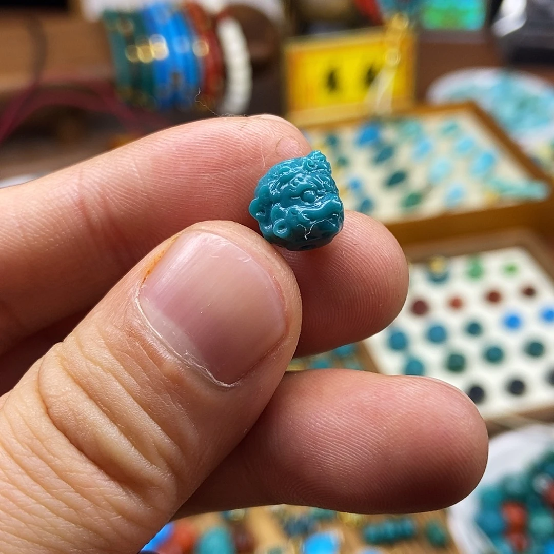 绿松石未镶嵌珠宝奇石