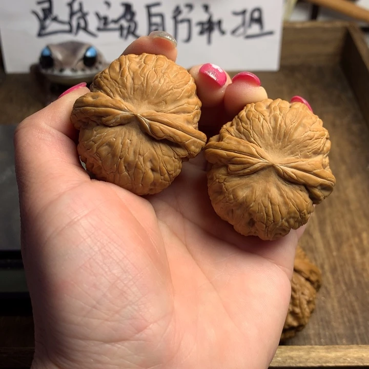 文玩核桃吊坠K*元宝