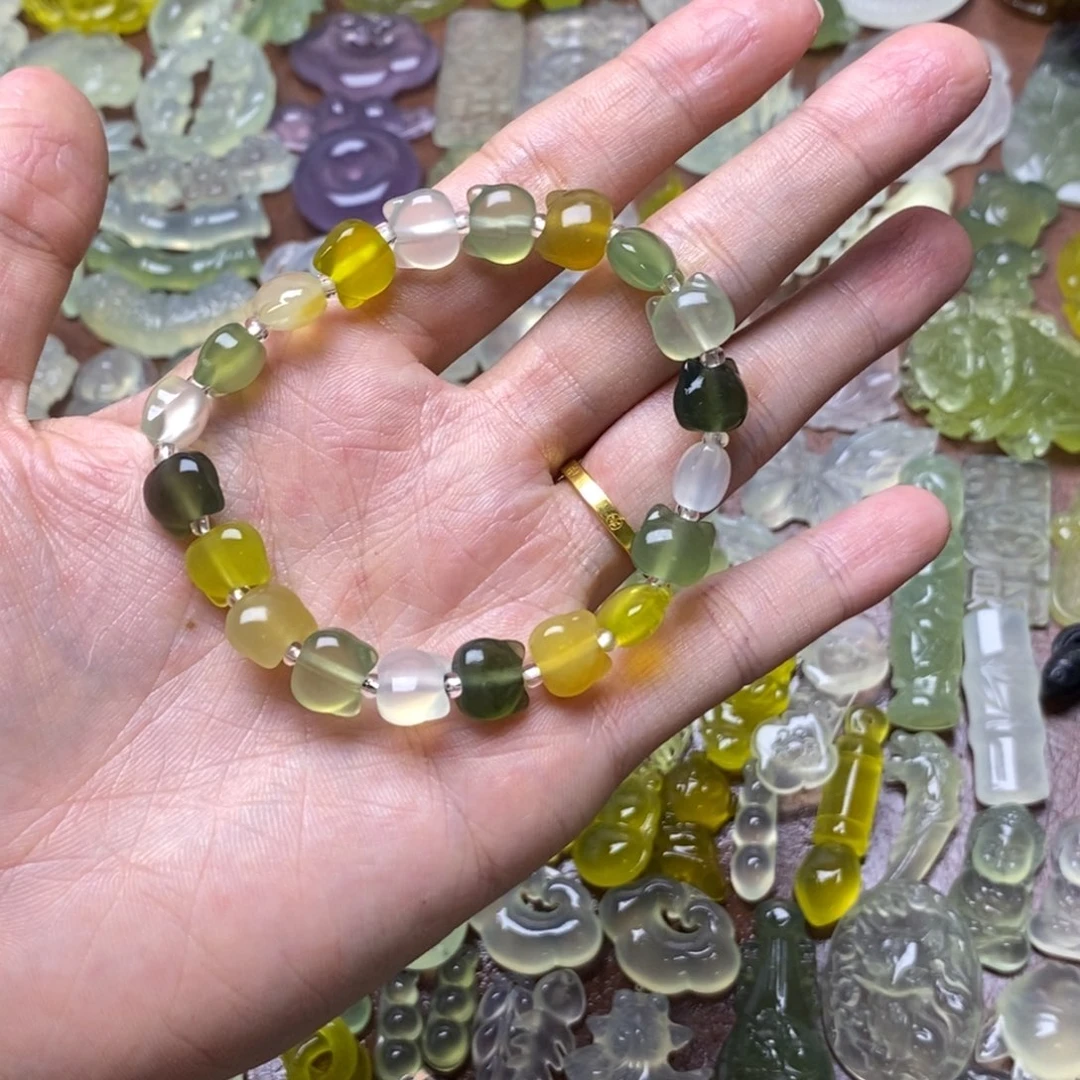 蛇纹石玉合金项链