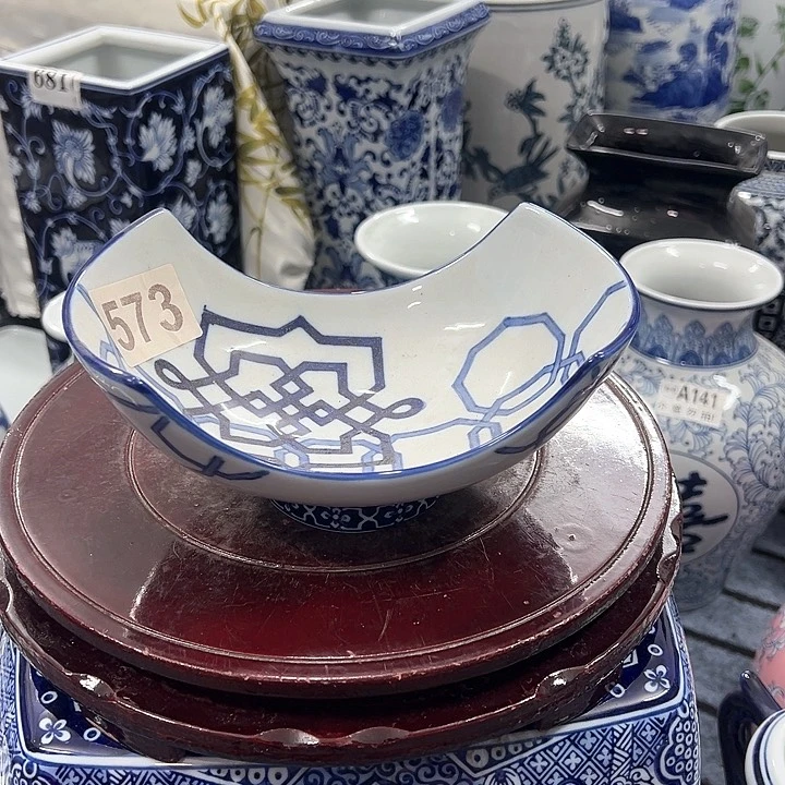 摆件青花瓷手工手绘高温釉下彩，居家摆件果盘