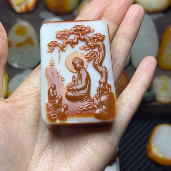 新***代和田玉未镶嵌颈饰