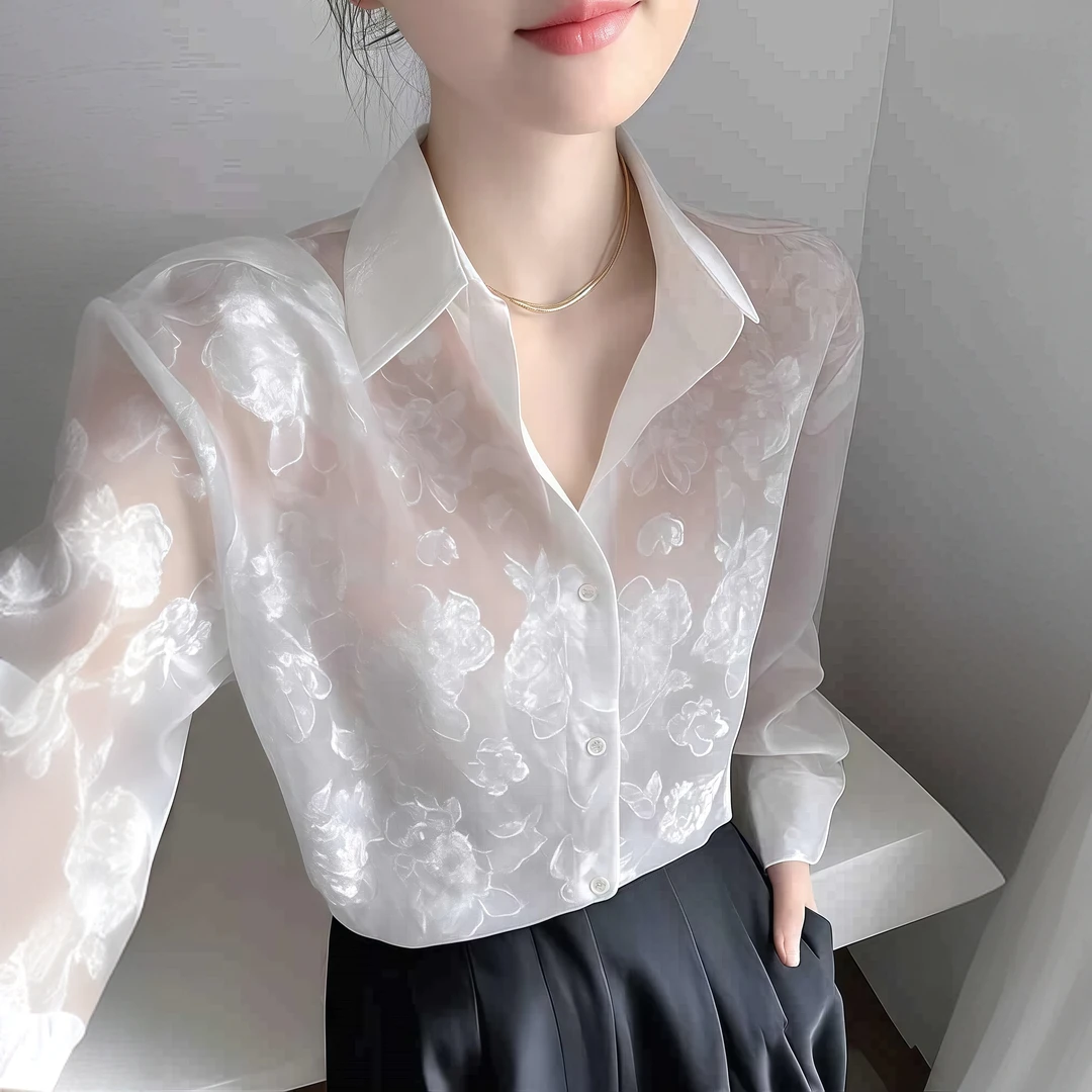 超火白色薄款防晒衬衫2025春夏新品时尚潮流减龄法式漂亮长袖上衣