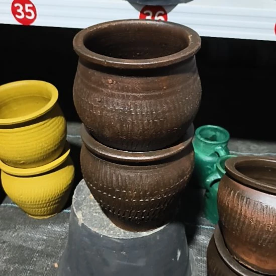 微瑕疵棕色树皮口径14高度1到手两个底部有孔