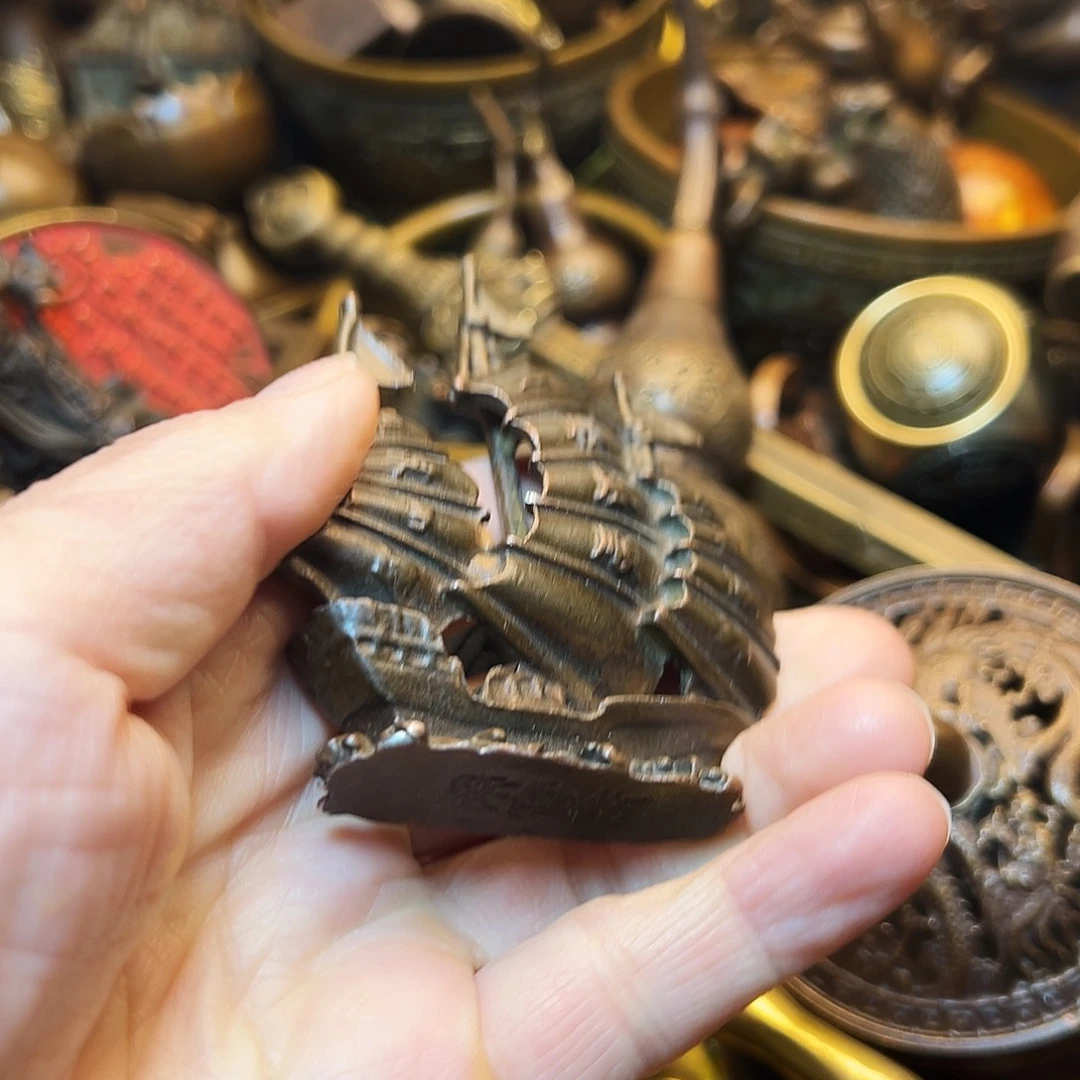 精美铜器工艺品等