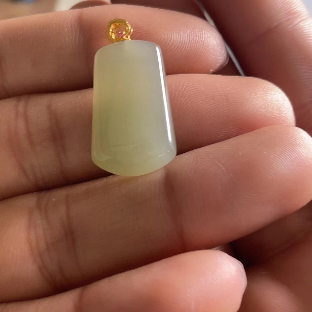 和田玉和田玉18K金镶嵌新疆且末钢板料无事牌