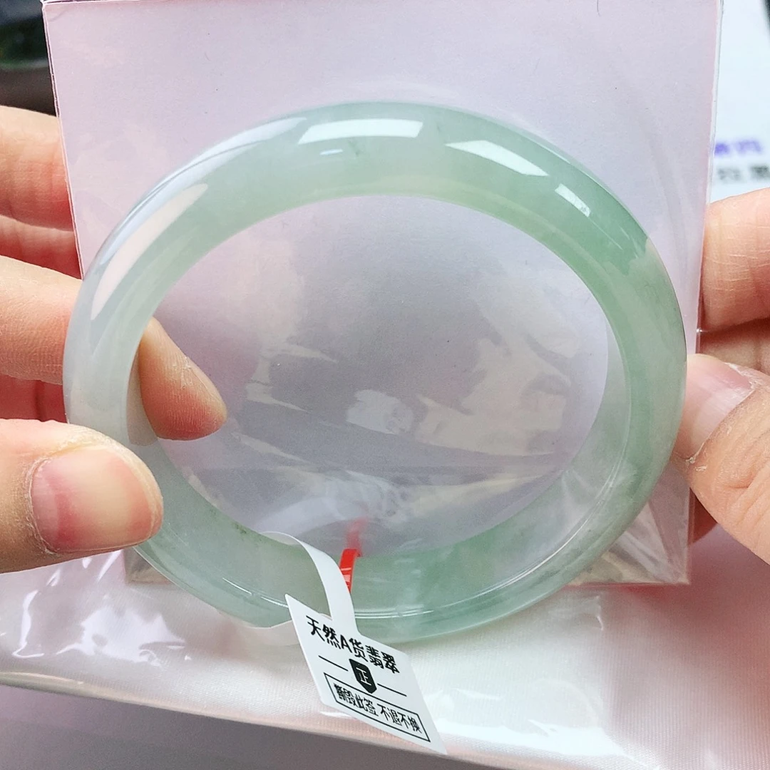 翡翠手镯未镶嵌58圈