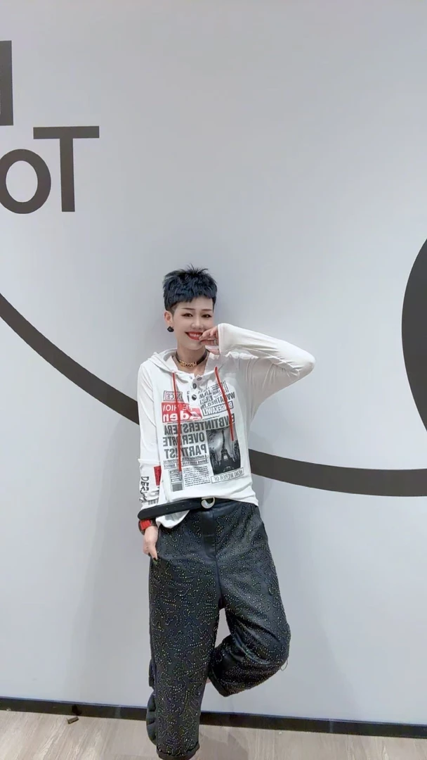 YY欧货潮牌时尚气质款上衣83517