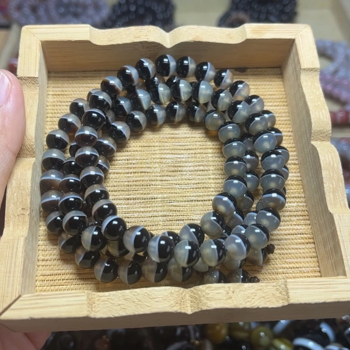 飞***）玛瑙/玉髓手链未镶嵌