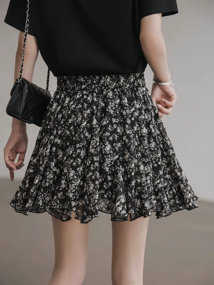 夏季短裙高腰法式碎花短裙半身裙印花夏季温婉风百搭黑色显瘦裙子