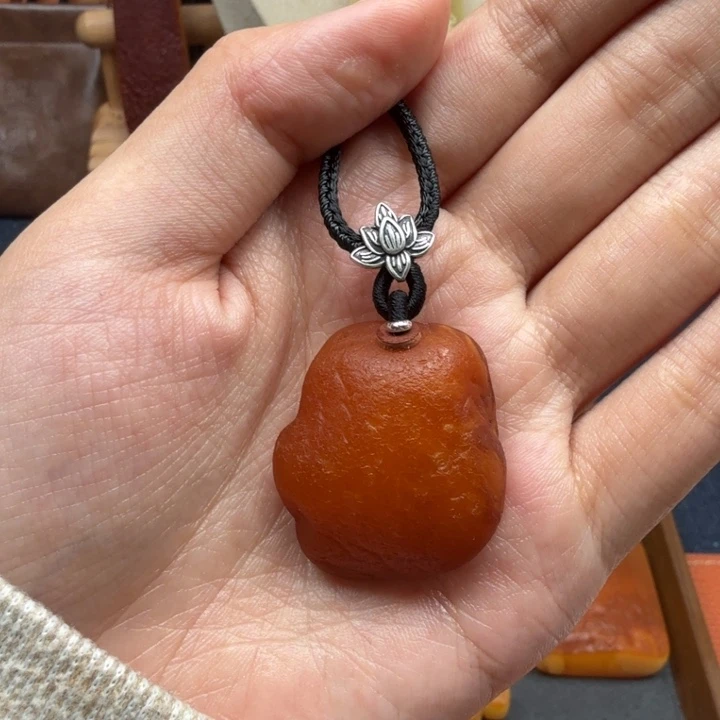 蜜蜡未镶嵌吊坠(赠链)