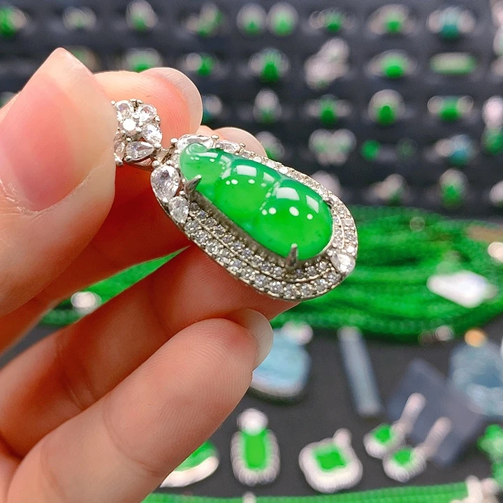 翡翠未镶嵌吊坠(不含链)