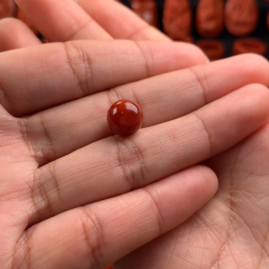 南红玛瑙牛血火焰圆珠9.8m m未镶嵌M****r
