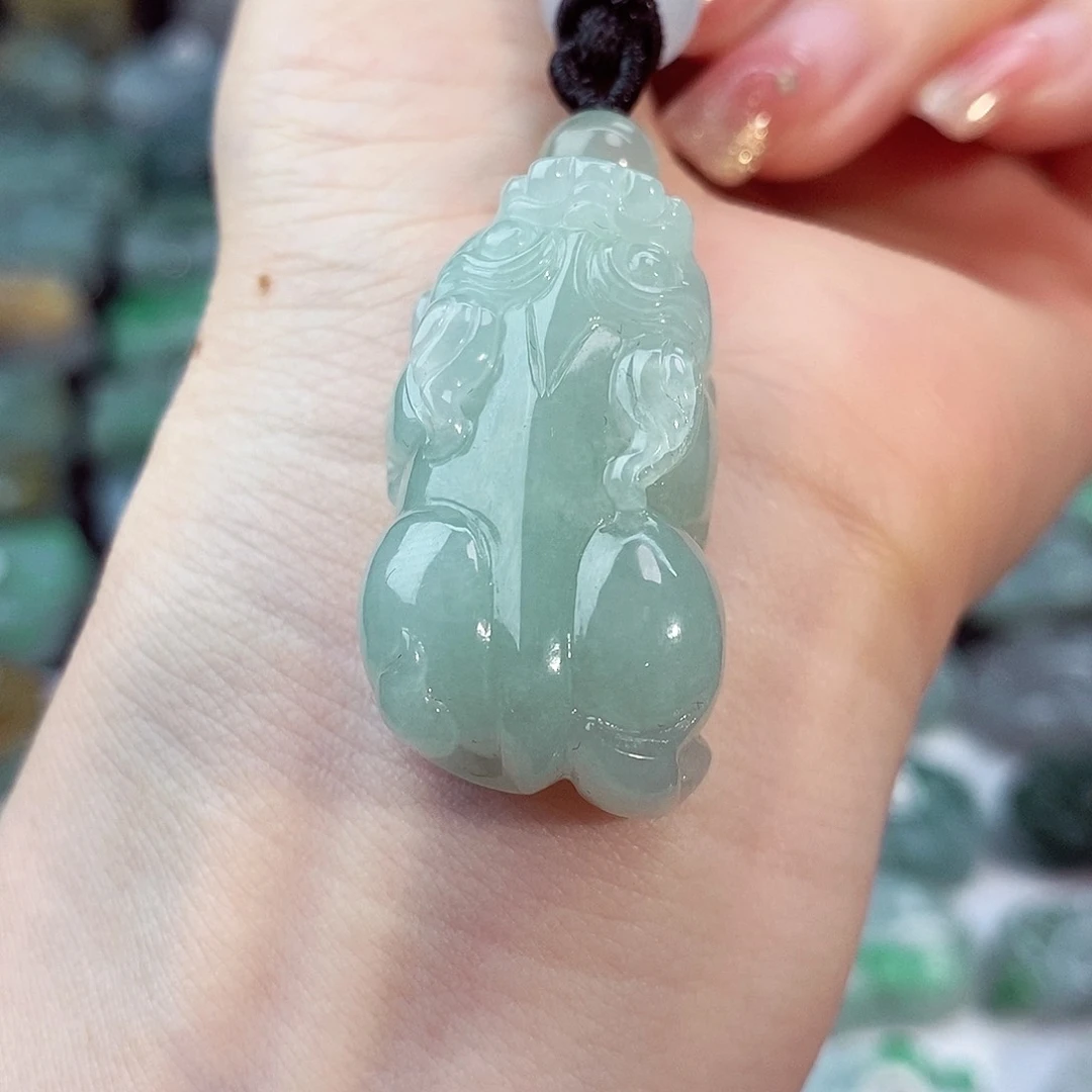 颈饰未镶嵌翡翠天然