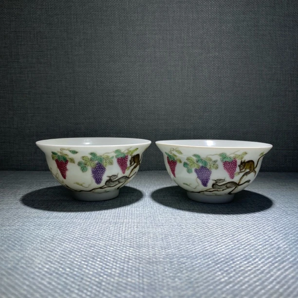 粉彩细路主人杯茶碗一对