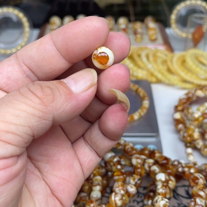 琥珀未镶嵌裸石20号