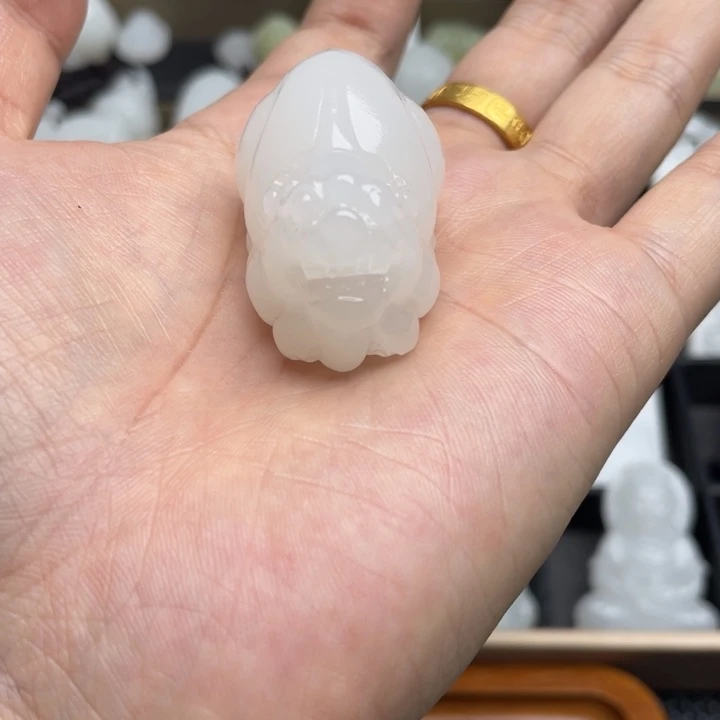王***阁砖雕小貔貅配挂件绳