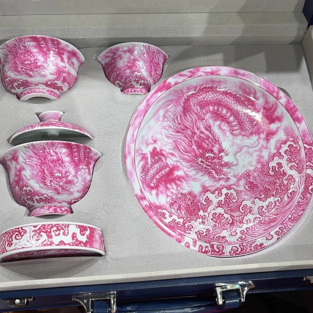 瓷片景德镇瓷器精品陈列