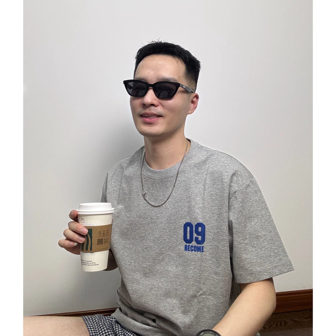 也太阳光治愈了吧！2025款男士棉双面彩色印花夏季宽松圆领潮流T恤