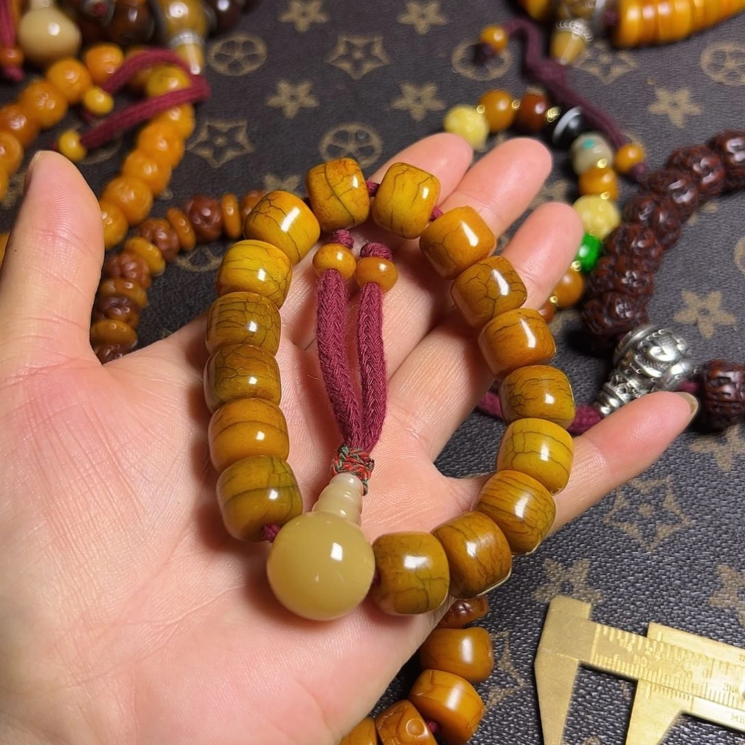 香榧木藏区手串牛骨
