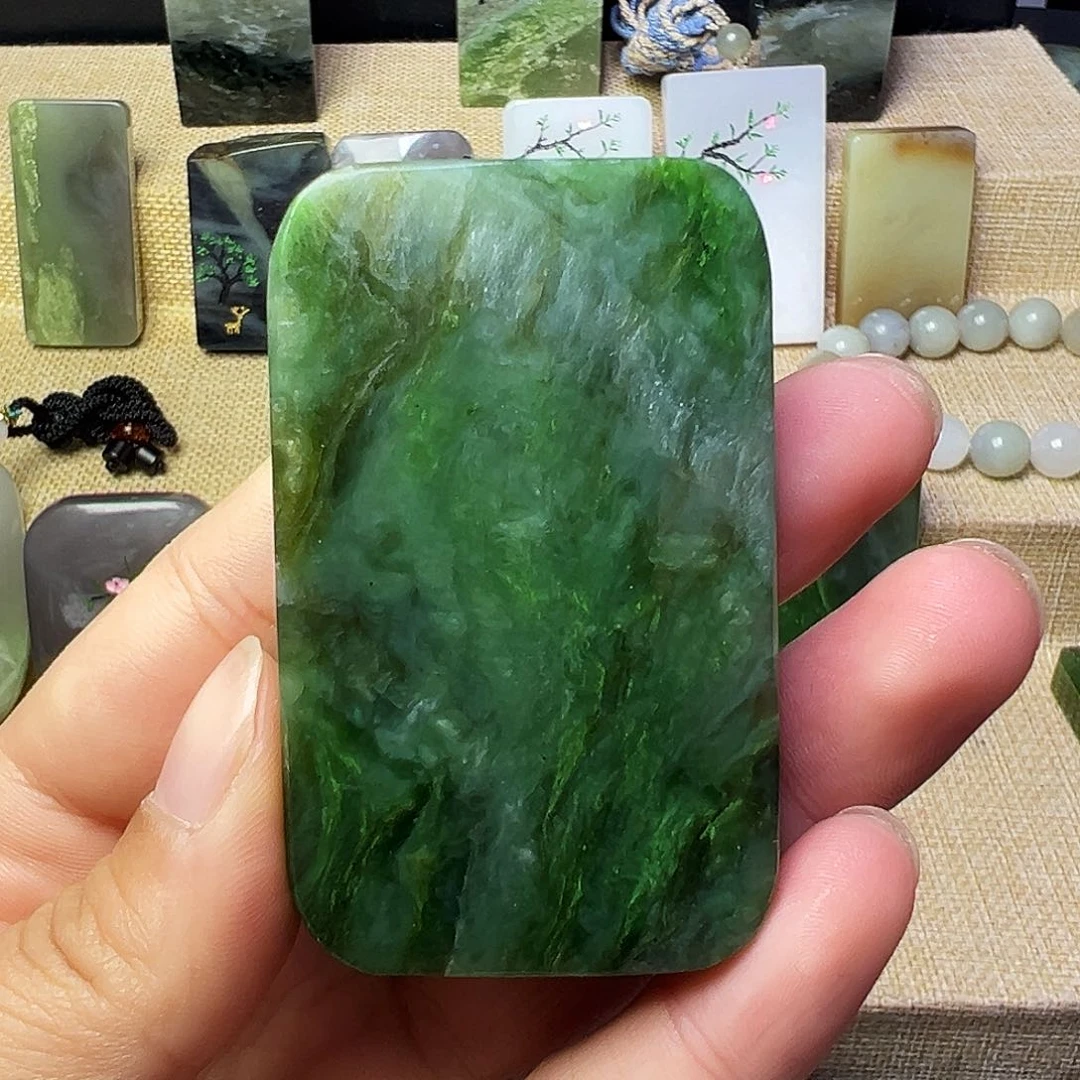 和田玉（碧玉）颈饰未镶嵌