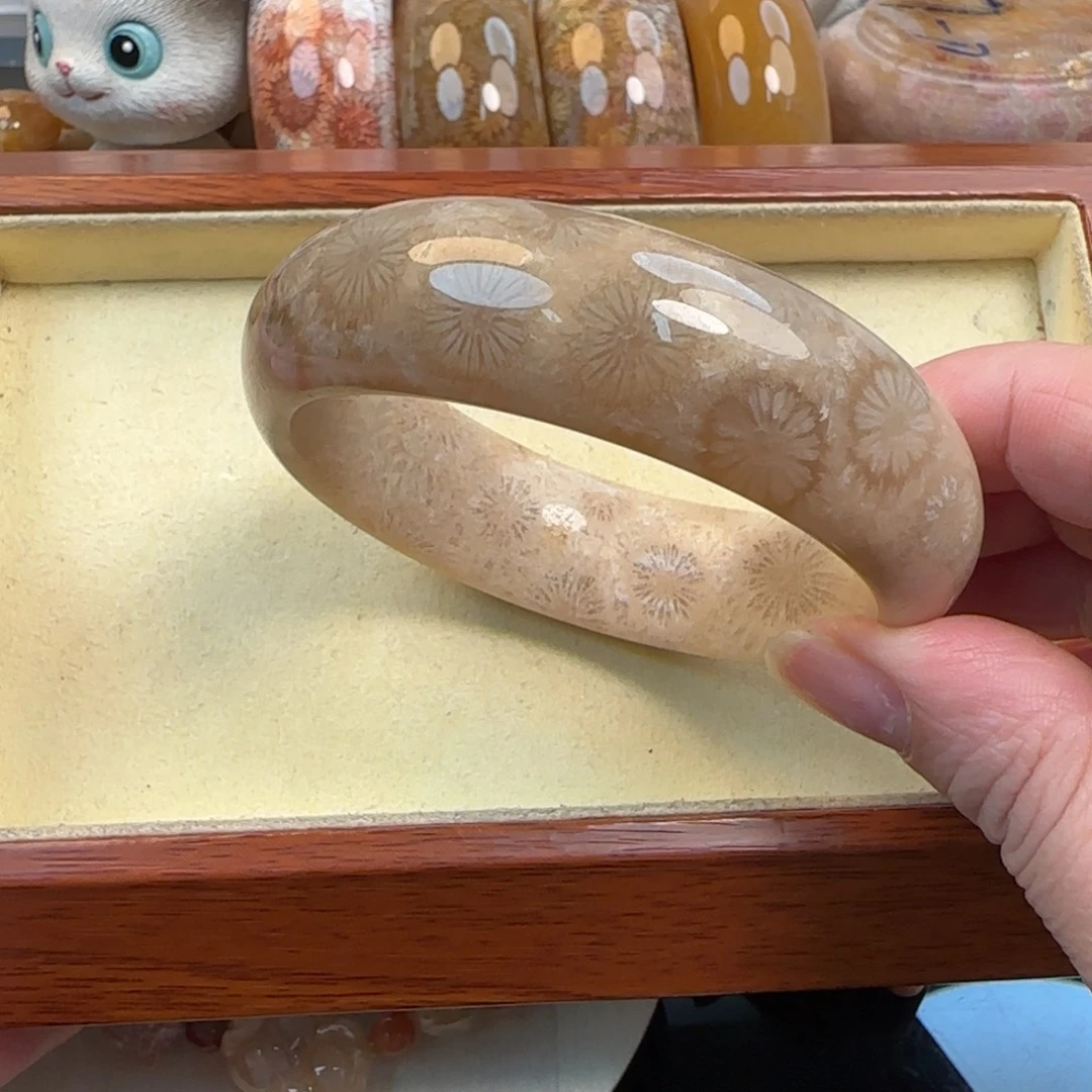 硅化珊瑚（珊瑚玉）未镶嵌手镯57-58圈