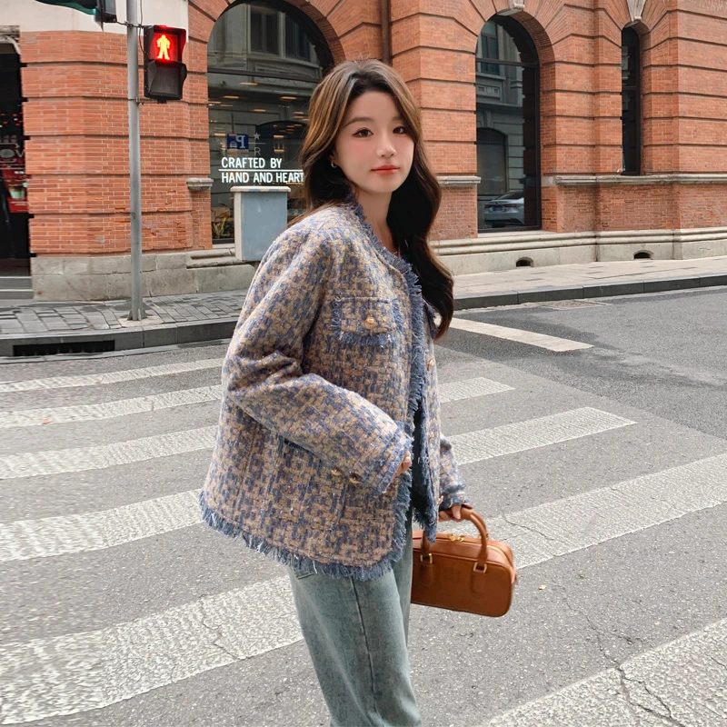 高级感小香风外套女2025春秋新款韩系穿搭氛围感温柔风气质短开衫