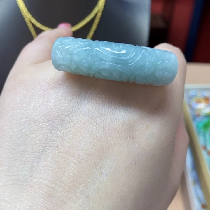 翡翠未镶嵌颈饰吊坠
