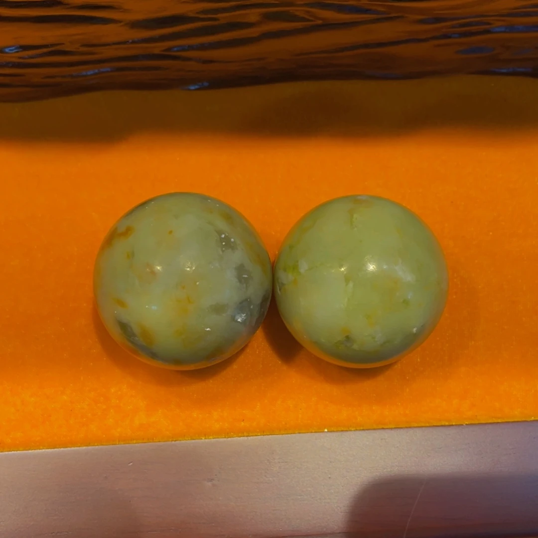 蛇纹石玉未镶嵌摆件