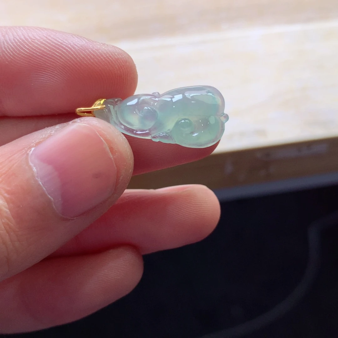 翡翠颈饰18K金镶嵌吊坠