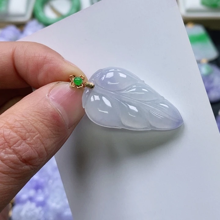 翡翠颈饰未镶嵌吊坠