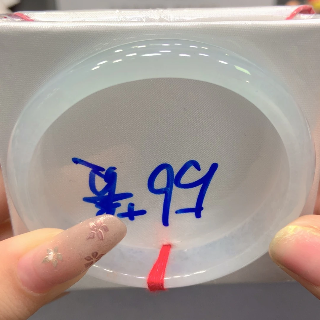 翡翠未镶嵌手镯56贵妃