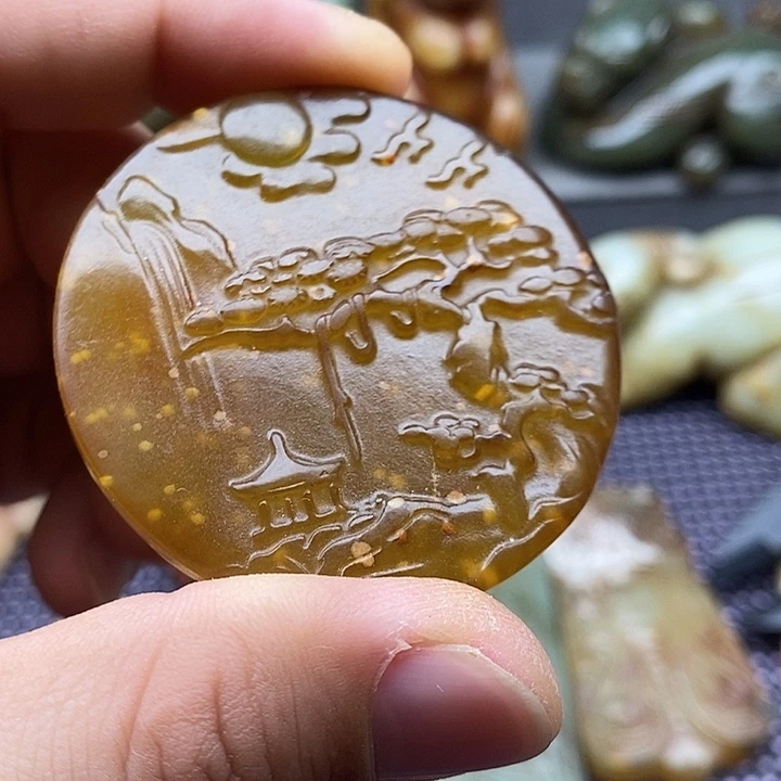 蛇纹石玉未镶嵌颈饰