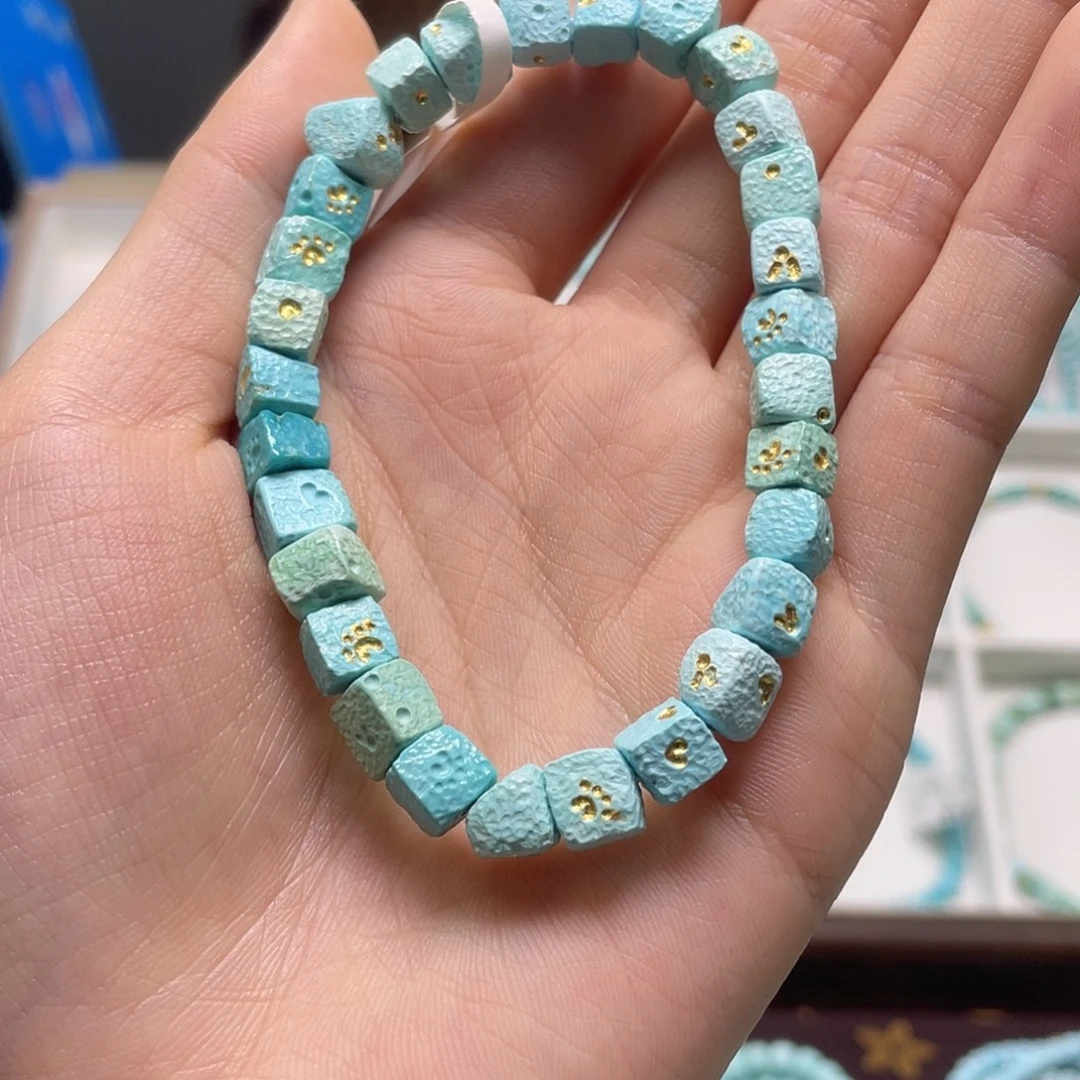 绿松石未镶嵌珠宝奇石30