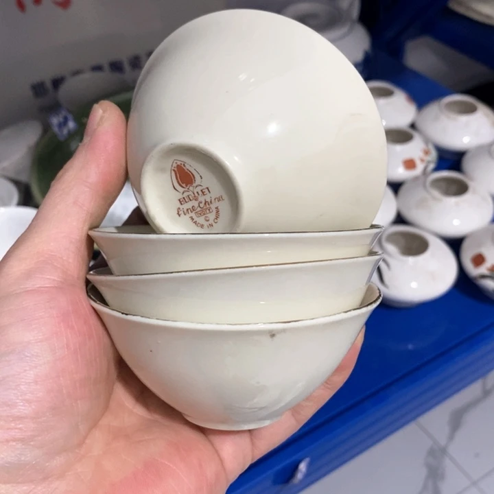 瓷片一物一拍春蕾底款小茶盏4个