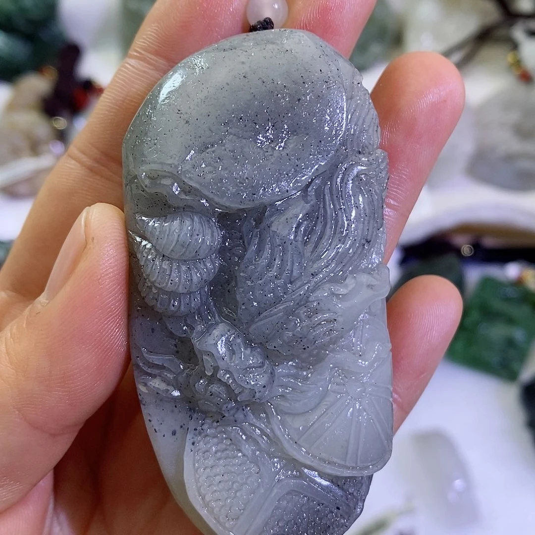 和田玉（糖玉）颈饰足铂镶嵌