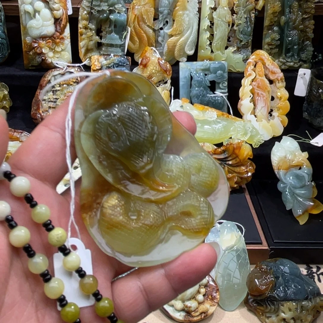 蛇纹石玉未镶嵌吊坠(赠链)