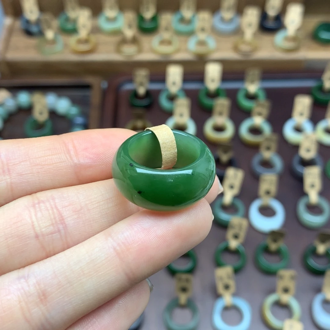 和田玉戒指未镶嵌